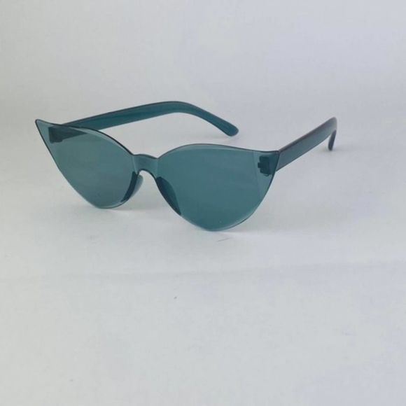 COPY - Cat eye gray candy frame sunglasses - Picture 4 of 4